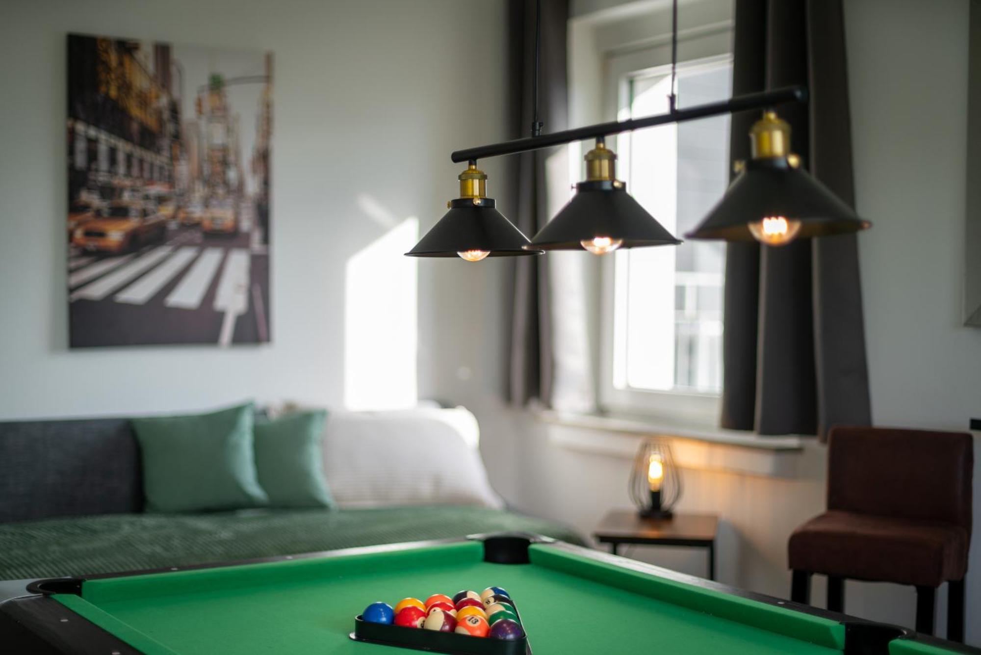 Homely-Apartment Manhattanart, Zentral, Parkplatz, Billard,Ps4, Dart, Balkon Bielefeld Zewnętrze zdjęcie